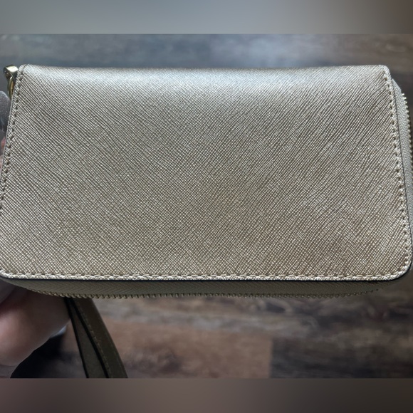 Michael Kors Wallet/Wristlet - Picture 4 of 7